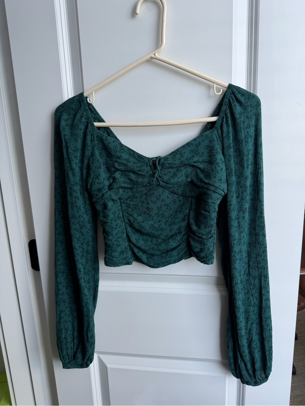 Hollister Dark Green Ruched Long-Sleeve Crop Top